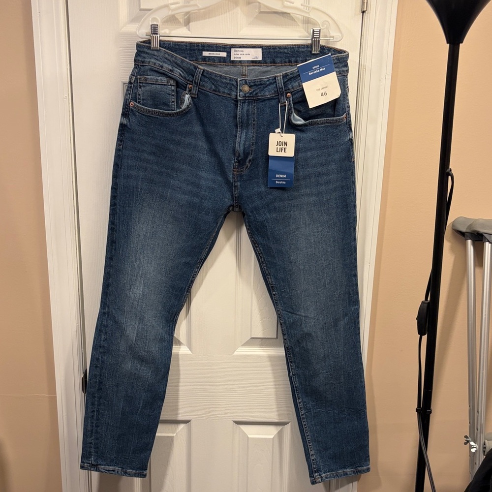 Bershka Men's Dark Blue Slim Jeans